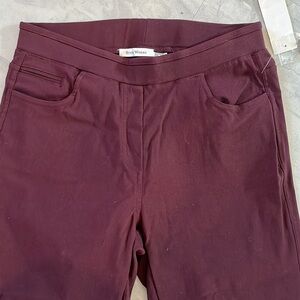 Studio Works  NWT   Deep burgundy/plum Pull On    Skinny snap bottom      Size 8
